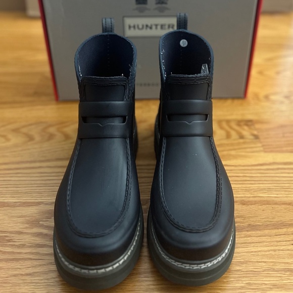 Hunter Women's Refined Stitch Loafer Boots (9) - Picture 2 of 13